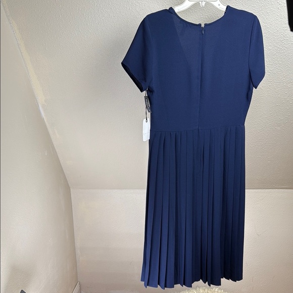 NWT Leith Navy Blue Pleated deep V-Neck, Faux Wrap Midi Dress - Picture 7 of 7